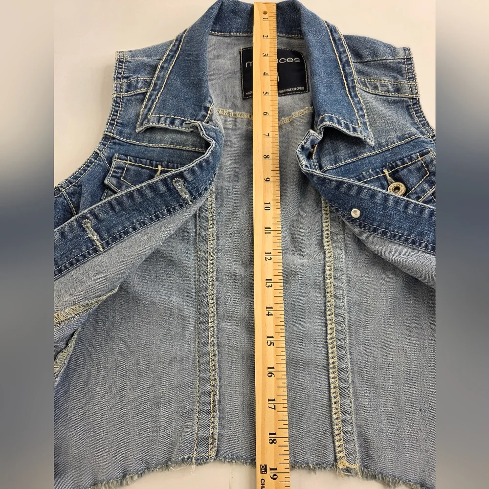 Maurices M Stretchy Crop Distressed Blue Denim Vest 2556-BE - Picture 5 of 7